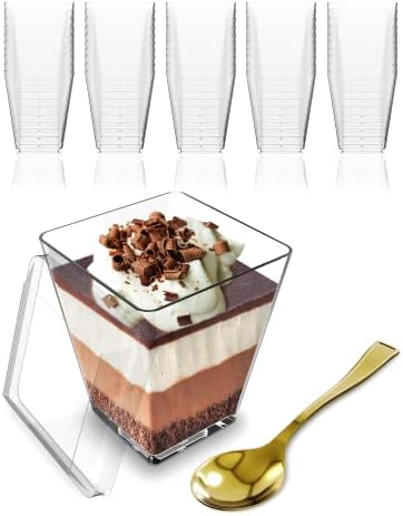 Mini Desszert Csésze Fedő, majd Kanál (50 PACK) (Arany Kanalak) – 5 oz Műanyag Előétel Csészék Parfait – Újrafelhasználható