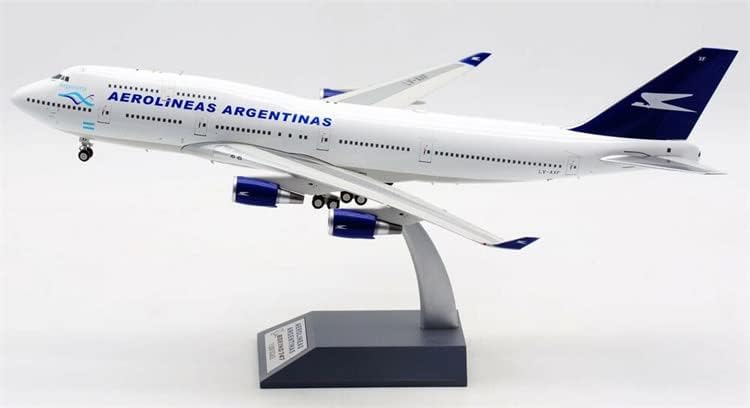 Fedélzeti 200 AEROLINEAS ARGENTINAS a Boeing 747-400 LV-AXF állvánnyal Limited Edition 1/200 FRÖCCSÖNTÖTT Repülőgép Előre